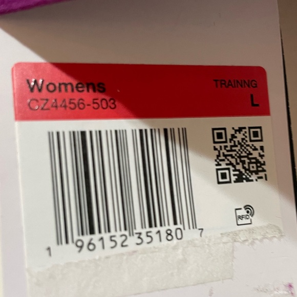 NWT Nike Sports Bra Size L - Picture 3 of 3